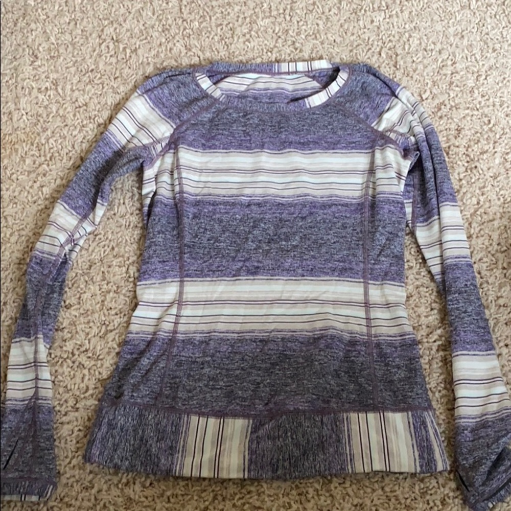 Lululemon long sleeve size 6